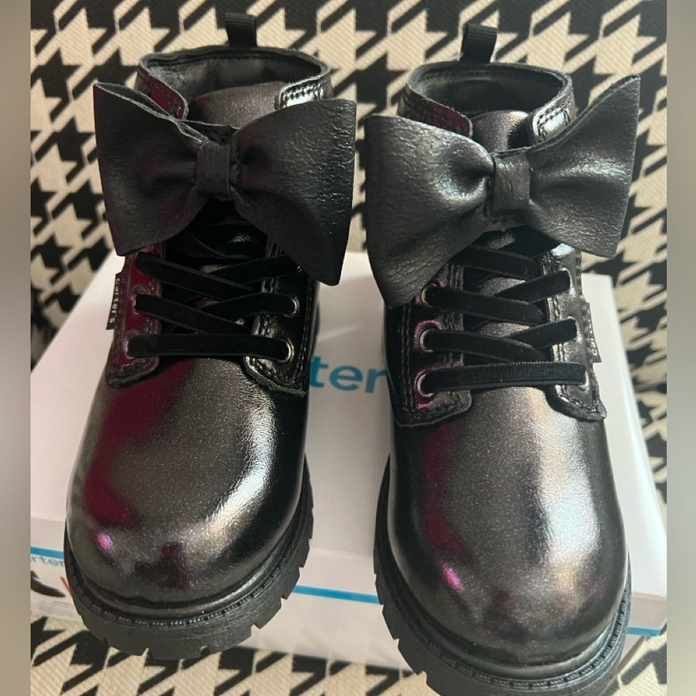 Carter's Yoyo Bow Accent Boot-Size 11 - Picture 2 of 7